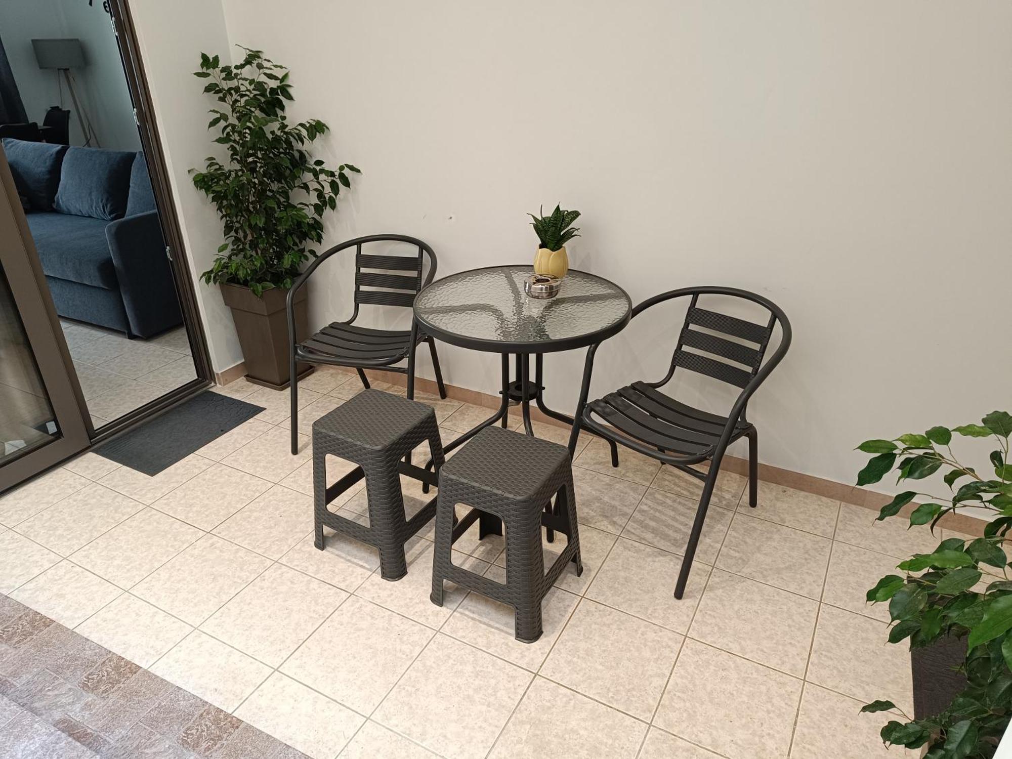 Giolanda Patrasso - Modern In The Center Of Apartment