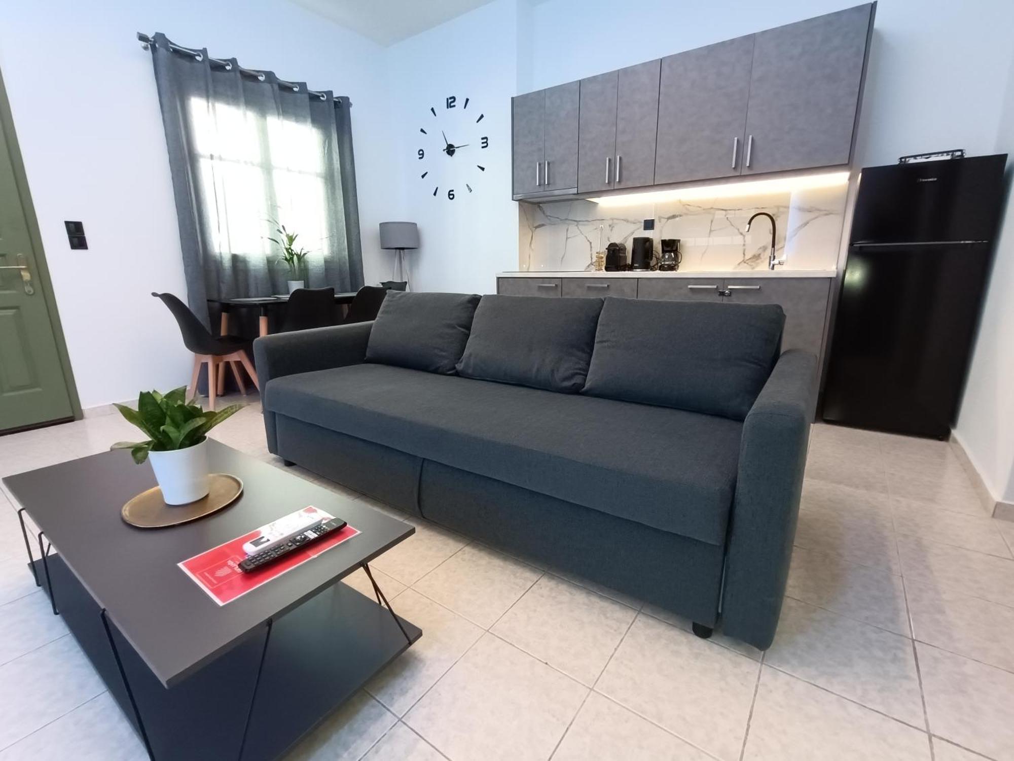 Giolanda Patrasso - Modern In The Center Of Patras